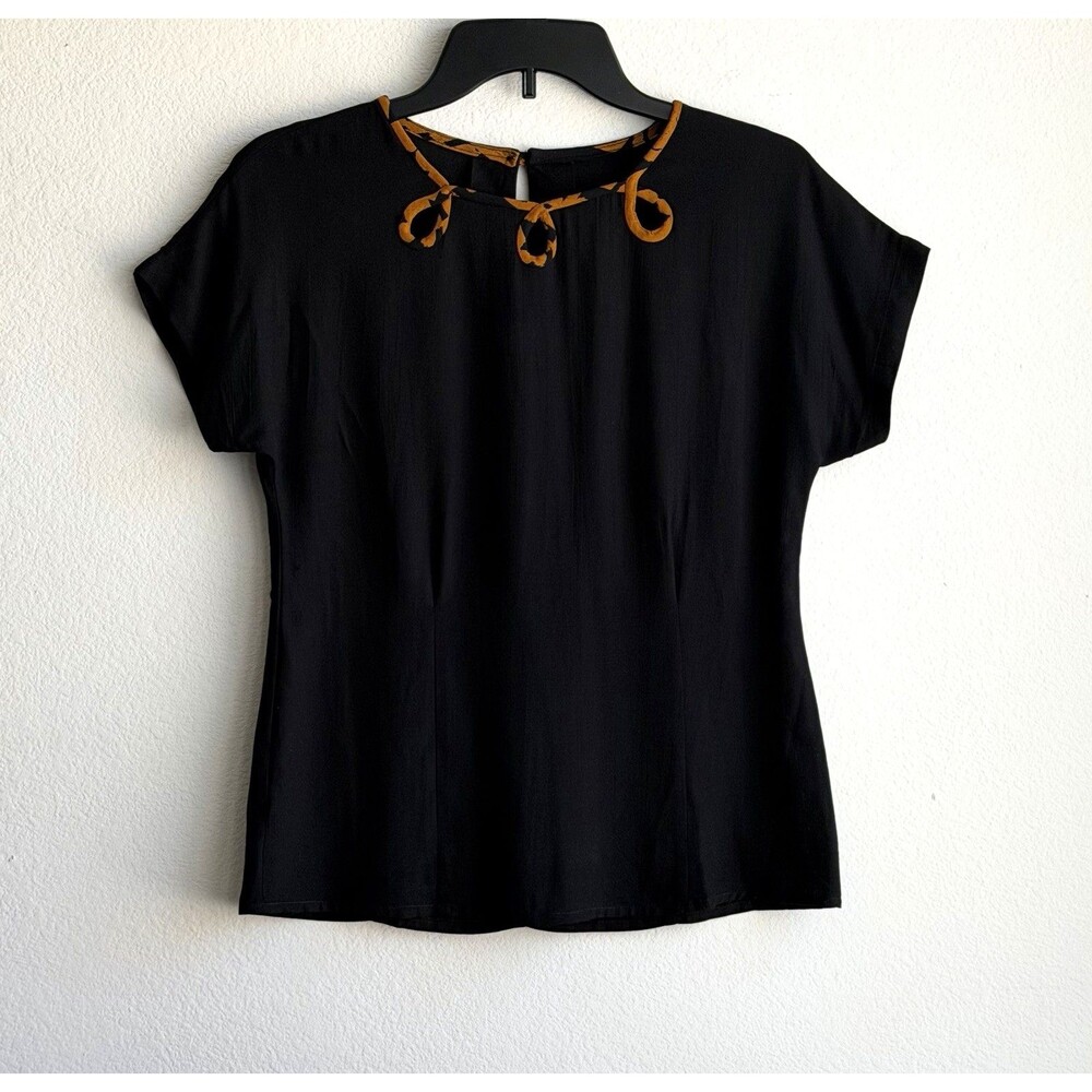 Vintage Carole Little Short Sleeve Black Blouse Front Animal Print Keyhole 2P